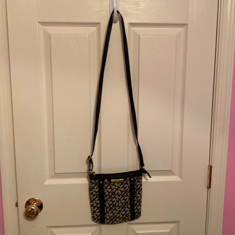 Women’s purse by Tommy Hilfiger
